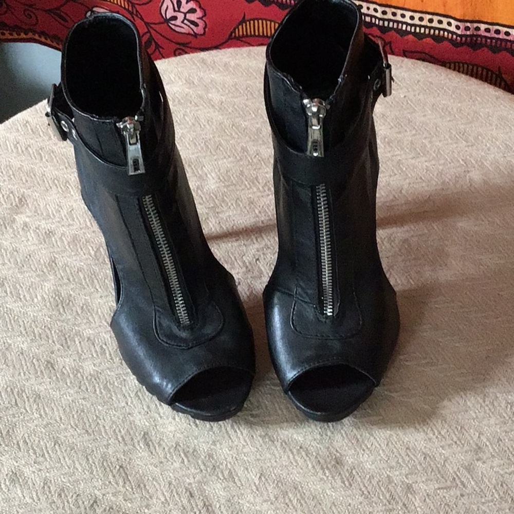 Qupid bootie